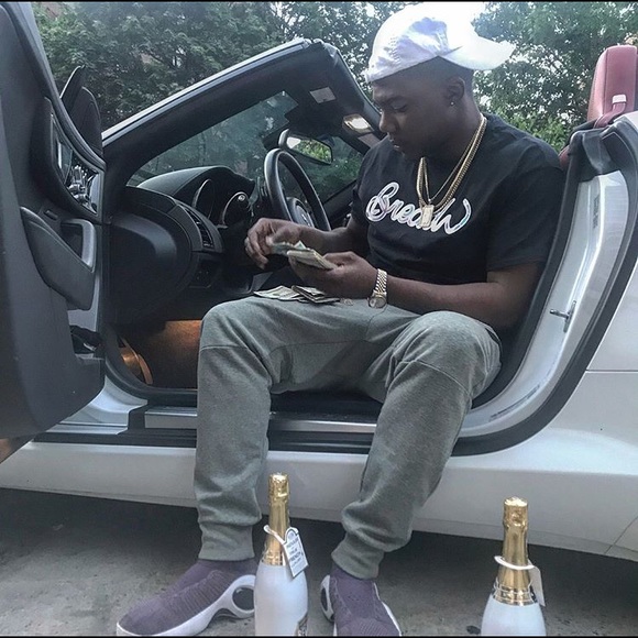 “Laced Bread” Black hologram - Picture 2 of 2